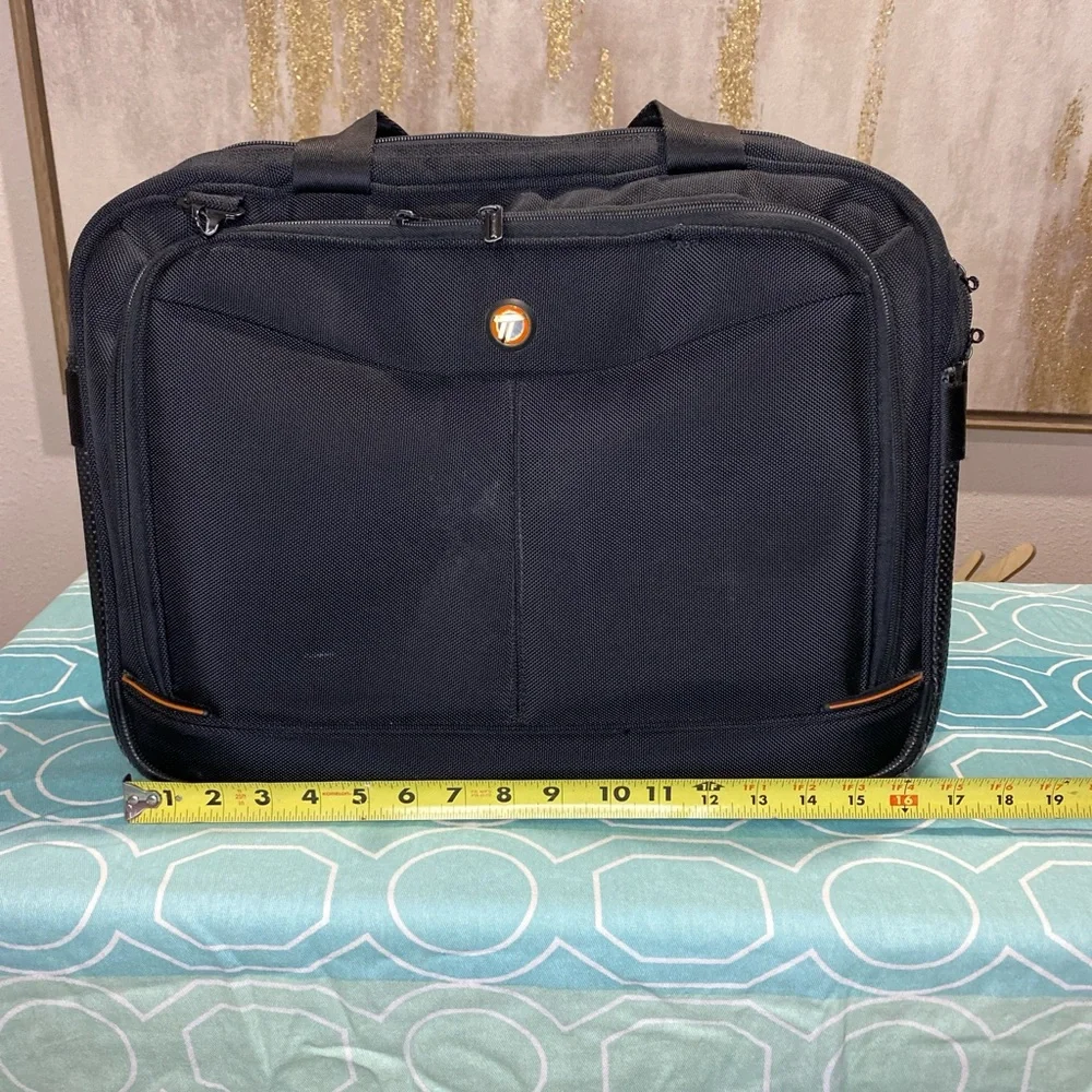 Targus Black Laptop Bag ⭐️